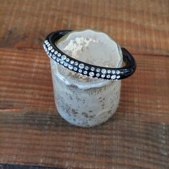 Rhinestone black cuff bracelet - Picture 3 of 8